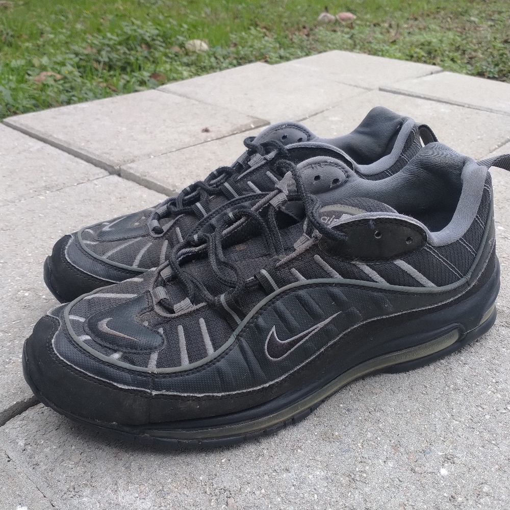 Nike Air Max 98 Black Smoke Grey Mens Size 11.5